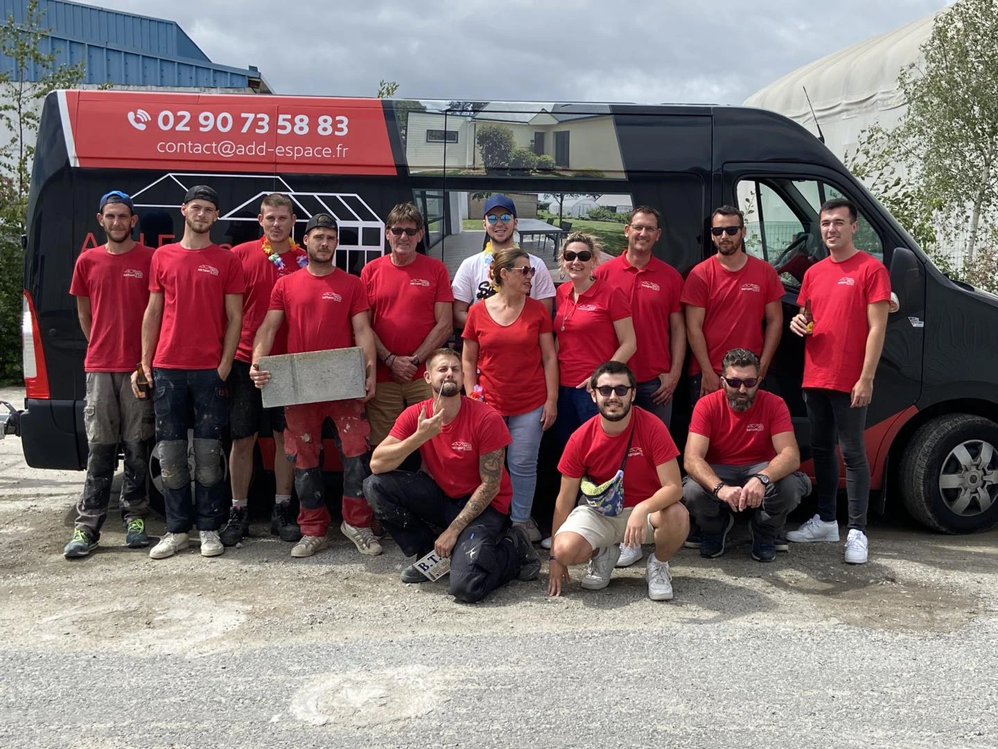 Equipe entreprise add espace